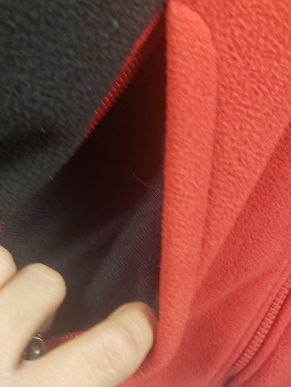 The North Face Boys XL/TG Red and Black Fleece Utility Jacket - Picture 5 of 10